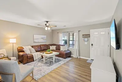 Image de Pet friendly 5 mins to beach & Parris Island