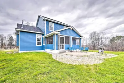 Bellaire Home w/ Game Room & On-Site Snow Trails!