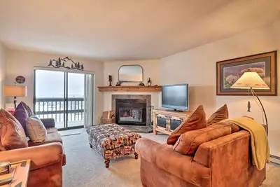 Image de Ski, Hike & Explore: All-Season Frisco Condo