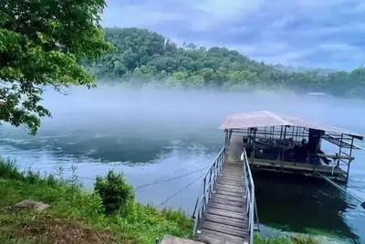 Image de Riverfront Home with Dock access (Cabin2)