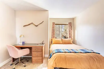 Image de Energetic Southwest Style Home with Hot Tub