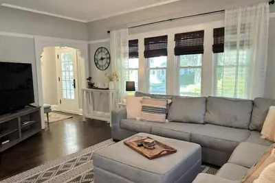 Image de Sunny 3br Craftsman Bungalow | Bay View