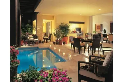 Image de Start a new Thanksgiving tradition and relax while someone else cooks the turkey