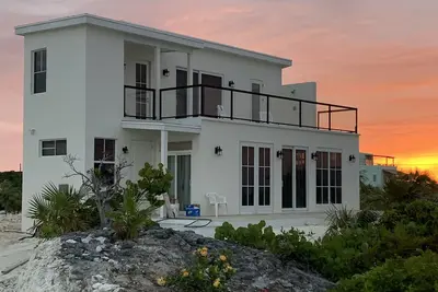 Image de Ocean Front new build Tropic of Cancer Beach! !