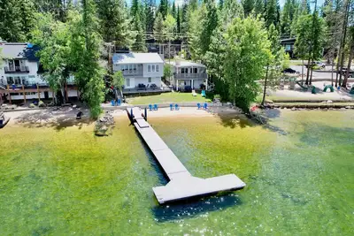 Image de Annie's Place-Lakefront-Shared dock w/Almost Heaven-Rent both for a 6-room getaway for large groups!