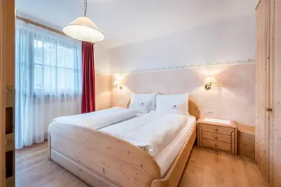 Image de Appartement de vacances \"Haus zur Vogelweide App 3\" avec vue sur les montagnes, balcons et Wi-Fi.