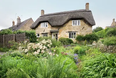 Image de Letterbox Cottage -  a Cotswold cottage that sleeps 4 guests  in 2 bedrooms