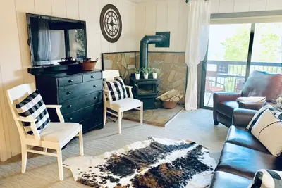 Image de Recently Renovated Ski In-Out on Purgatory Mountain