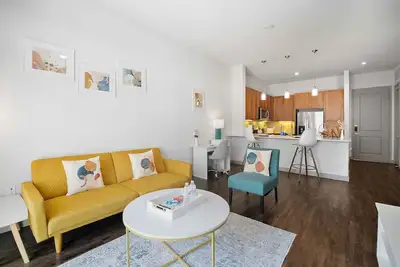 Image de Cozy Condo -Downtown -Free Parking