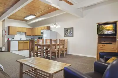 Image de Outpost: Town Square Lodge 9 - Close to Town Square