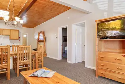 Image de Outpost: Town Square Lodge 11 - Close to Town Square