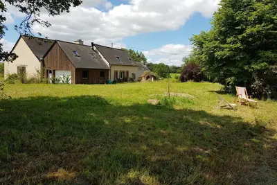 Image de Longère (130m²) au calme de la campagne: 5 chambres, grande cuisine, jardin.
