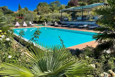 Image de Appartement 4 - oubliez tous vos soucis - détendez-vous au paradis! Climatisation, wifi! 4 couchages