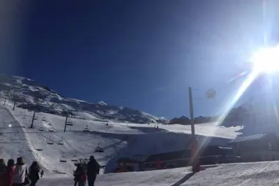Image de Savoie, 100m des pistes à Valmeinier, au calme l'hiver. . . \nPiscine ouverte l'été.