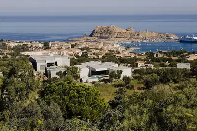 Magnifique maison d'architecte  vue mer, piscine, en plein cœur de la Balagne.