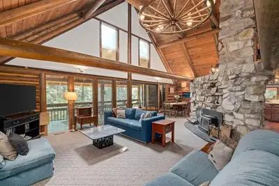 Image de Mountain Music Lodge - A Genuine Cabin Experience