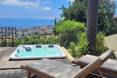 Image de Quinta Martin, spacious villa with views of Funchal and the Atlantic Ocean