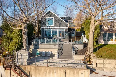 Image de One of a Kind! Large 5 Bedroom Cottage w/ Hot Tub