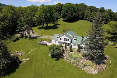 Image de Historic Farmhouse in Andover Vermont