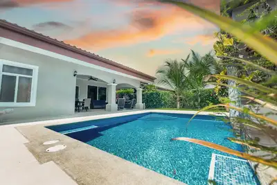 Image de Immaculate 3 bedroom, 2 bathroom private villa with private pool