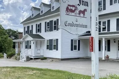 Image de Newly Renovated! Cozy 2 bed 2 bath on Newfound Lake, private beach, scenic views