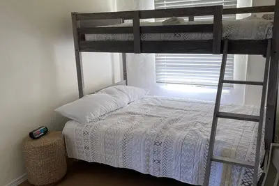 Image de Walk to Beach - 2b1b Butterfly Cottage Sleeps 4