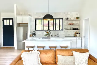 Image de Lux Modern Barnhouse Cabin 1 minute from Hunter Mountain