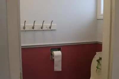 Image de Cheerful 3br & 1. 5ba bungalow with free parking close to Airport