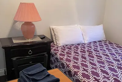 Image de Studio fully furnished suite in Delta Bc