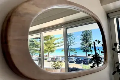 Image de Stunning, uninterrupted views of beach & surf