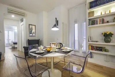 Image de Brand new elegant cozy in the heart of Rome. For couple or family wifi Ac
