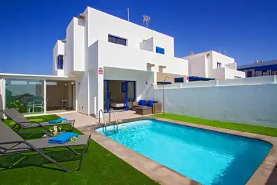 Image de Superbe villa ***** vue mer, piscine chauffée