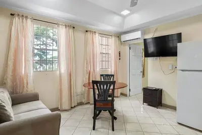 Image de Your quiet refuge at Kaibus Place await. Comfortable self-contained apartment