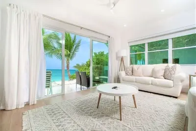 Image de Beautiful 3 Bd Beachfront Home North Side Sleeps 7