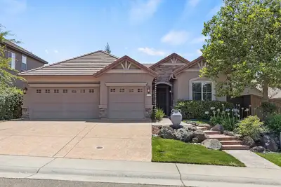 Image de Elegant and Spacious Luxury Folsom Home, 3 Bd/2ba