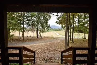 Image de Private Log Cabin at Windswept Farm
