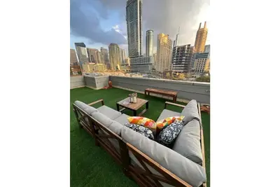 Image de w/ Private Huge Terrace Overlooking the Marina