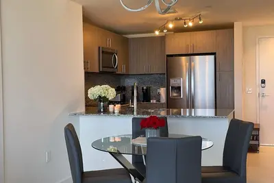 Image de High rise luxury condo in Downtown Doral