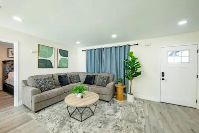 Image de Quiet & Peaceful Home Close to La/Beaches/Disney