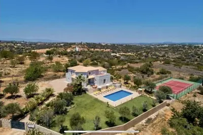Image de Villa Solar da Torre - Ideal for family holidays: Swimming pool and tennis court