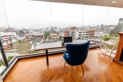 Image de Moderna casa con vista espectacular 5 minutos de los mejores Centros Comerciales