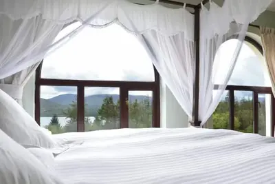 Image de 6 Ensuite Bedrooms-Sleeps 12-Garden-Sea & Mtn View