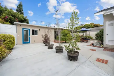 Image de Comfortable cottage 1 mile from the beach