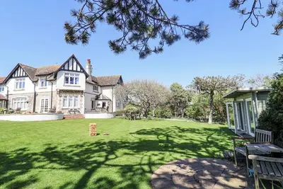 Image de The Boat Shed, pet friendly, character holiday cottage in Beer