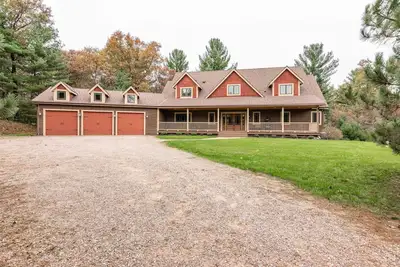 Image de Lakefront Family Retreat On The Eastern Side Of Castle Rock Lake - Pet Friendly