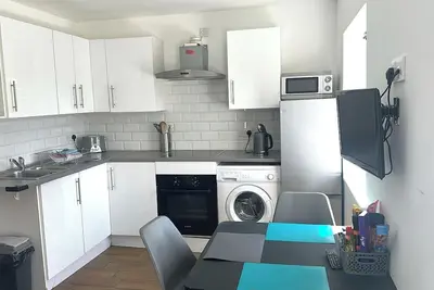 Image de City Centre Chichester Apartment, Peaceful Chichester Retreat, Sleeps 3