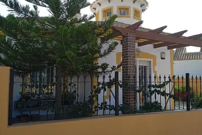 Image de Lovely detached villa with private pool, 15 minute drive to the beach