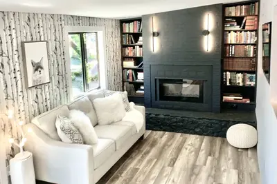 Image de Coyote Creek-Hot Tub-Walk to downtown