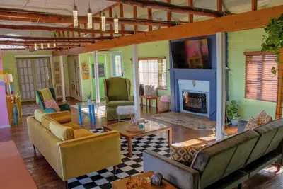 Image de Fun cottage w/View, minutes to downtown Eureka Springs, Beaver Lake, White River