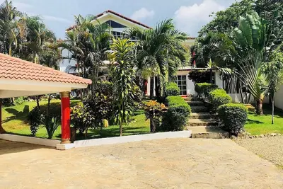 Image de 8bd Guest-friendly villa, private pool/billiard/games, Wi-Fi/cable Tv/Ac/Bbq